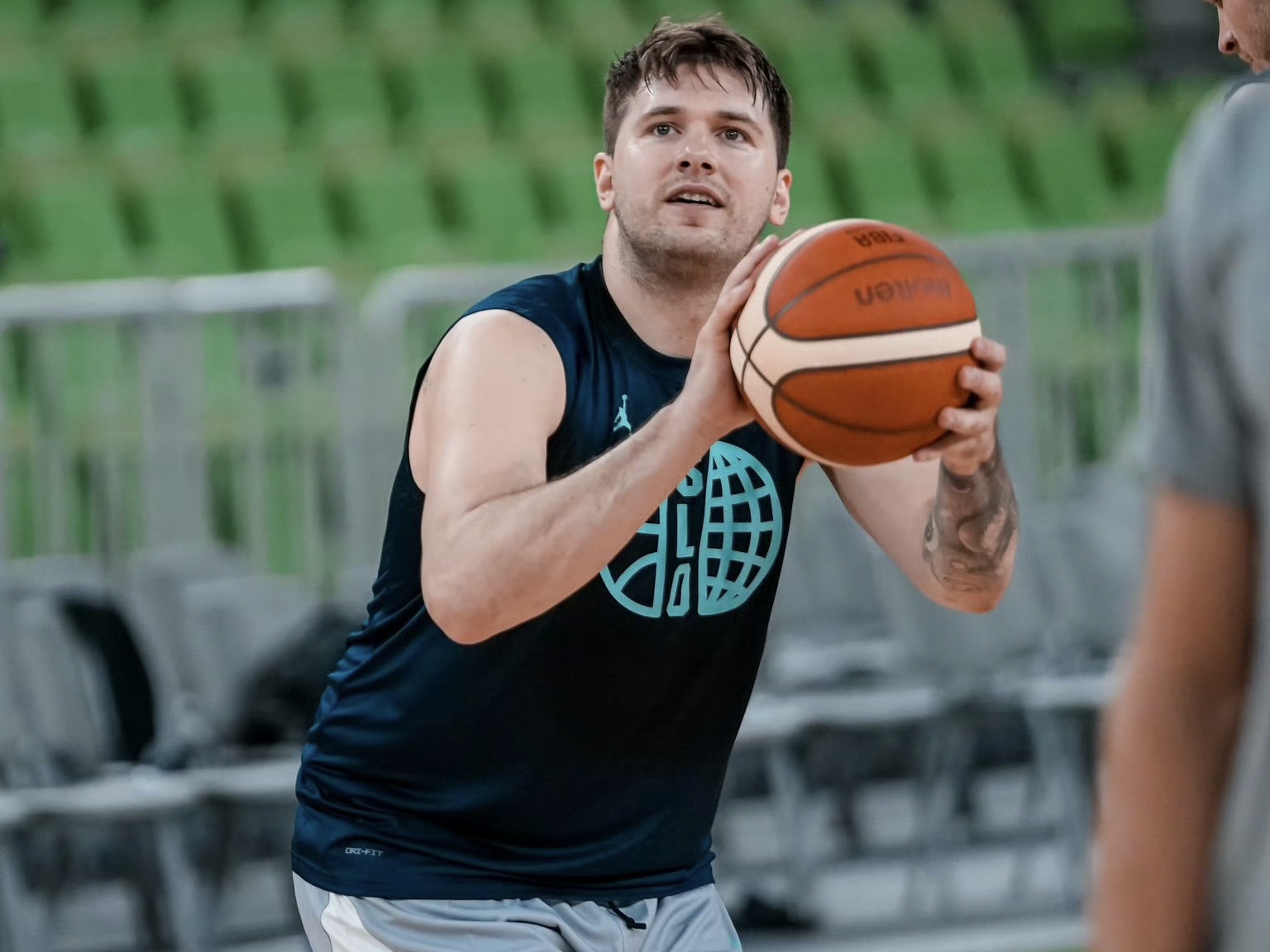 爱游戏官网-NBA总决赛训练课后走向成谜；斯图加特扳平良机；管理层满意；数据层面出现新趋势的简单介绍